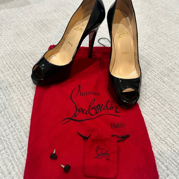 Christian Louboutin heels in GREAT condition. - Picture 3 of 4